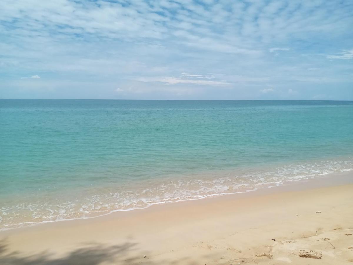 Dwell Phuket Airport Hotel At Naiyang Nai Yang Beach 외부 사진