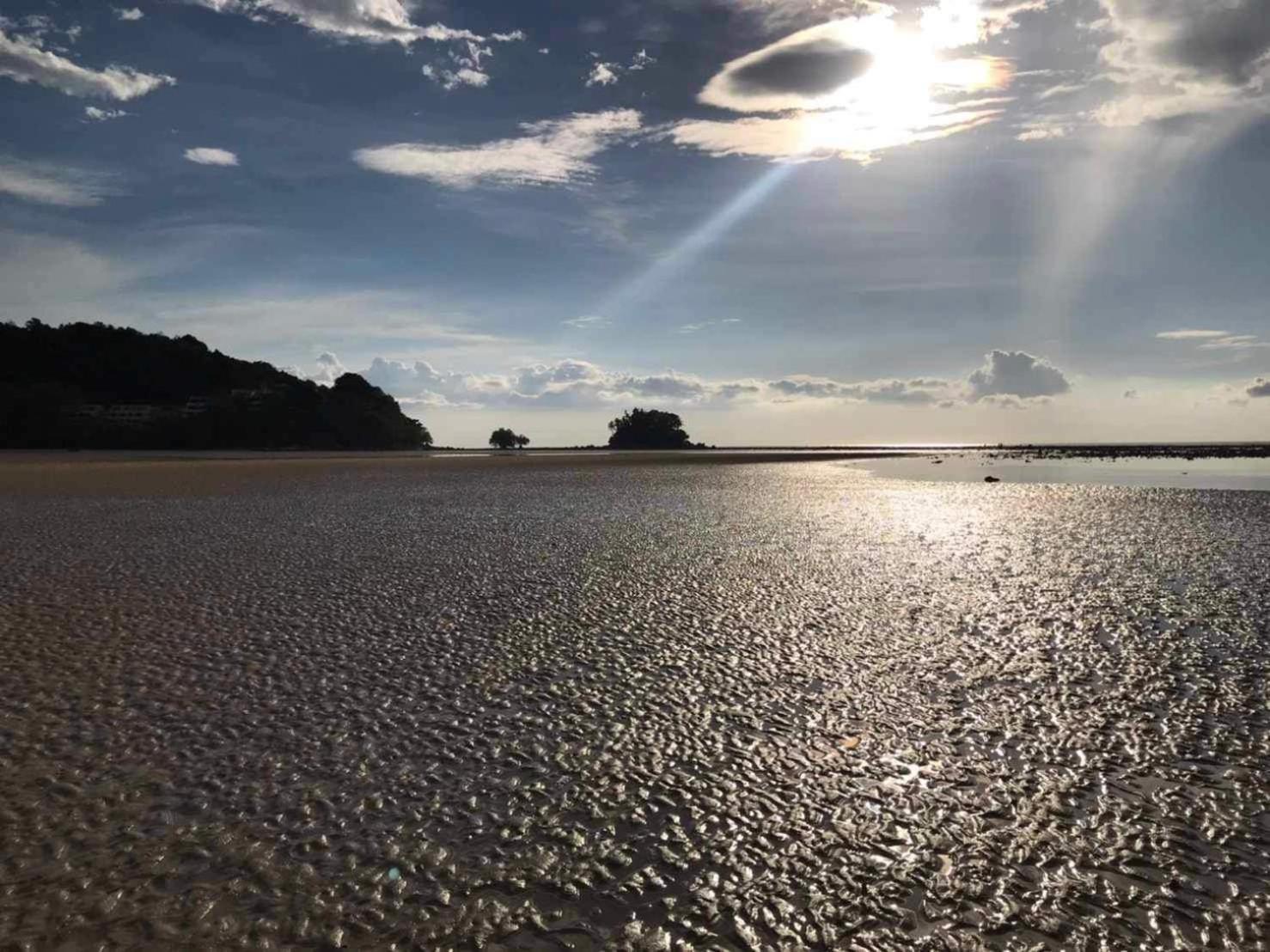 Dwell Phuket Airport Hotel At Naiyang Nai Yang Beach 외부 사진