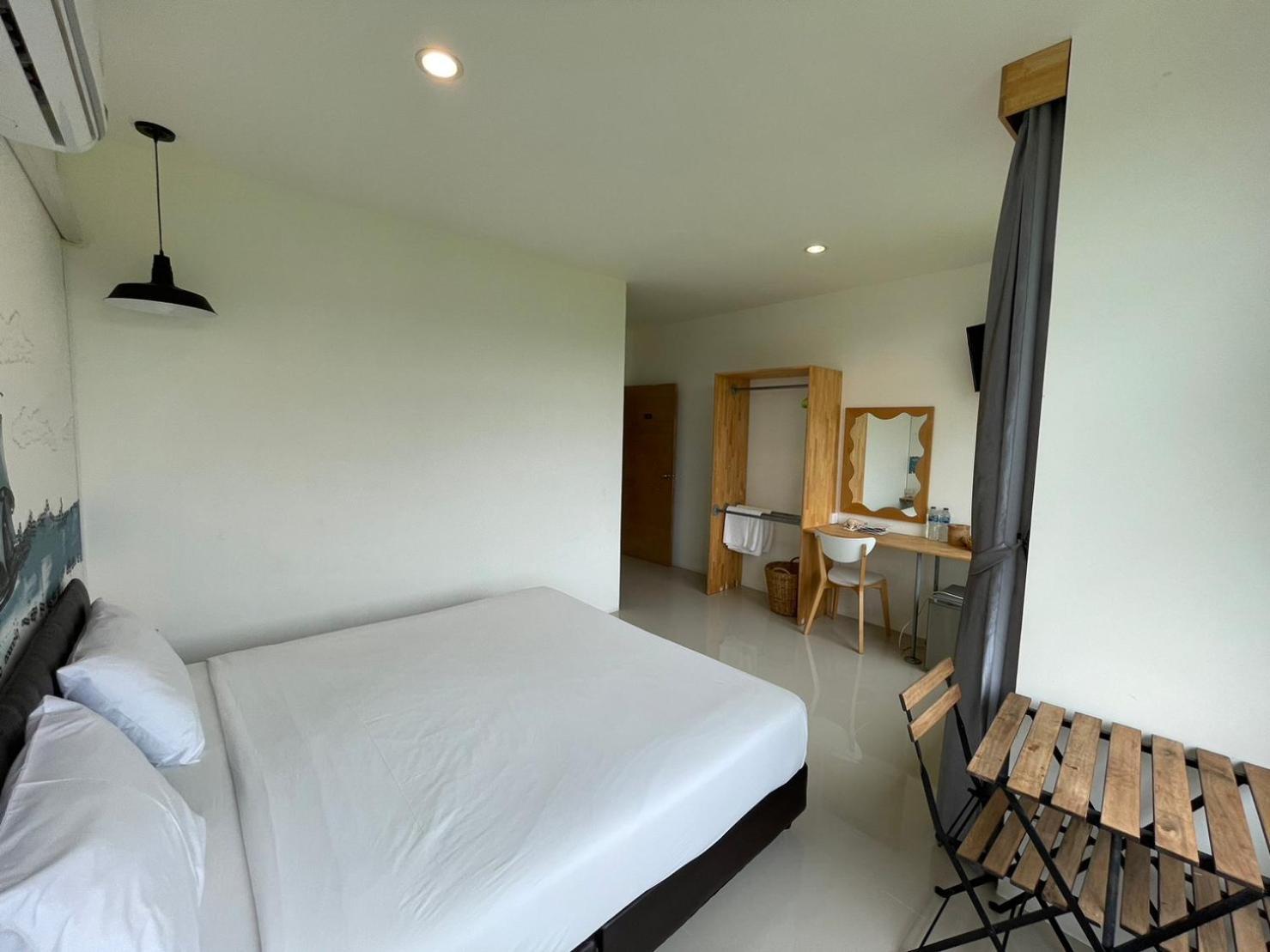 Dwell Phuket Airport Hotel At Naiyang Nai Yang Beach 외부 사진