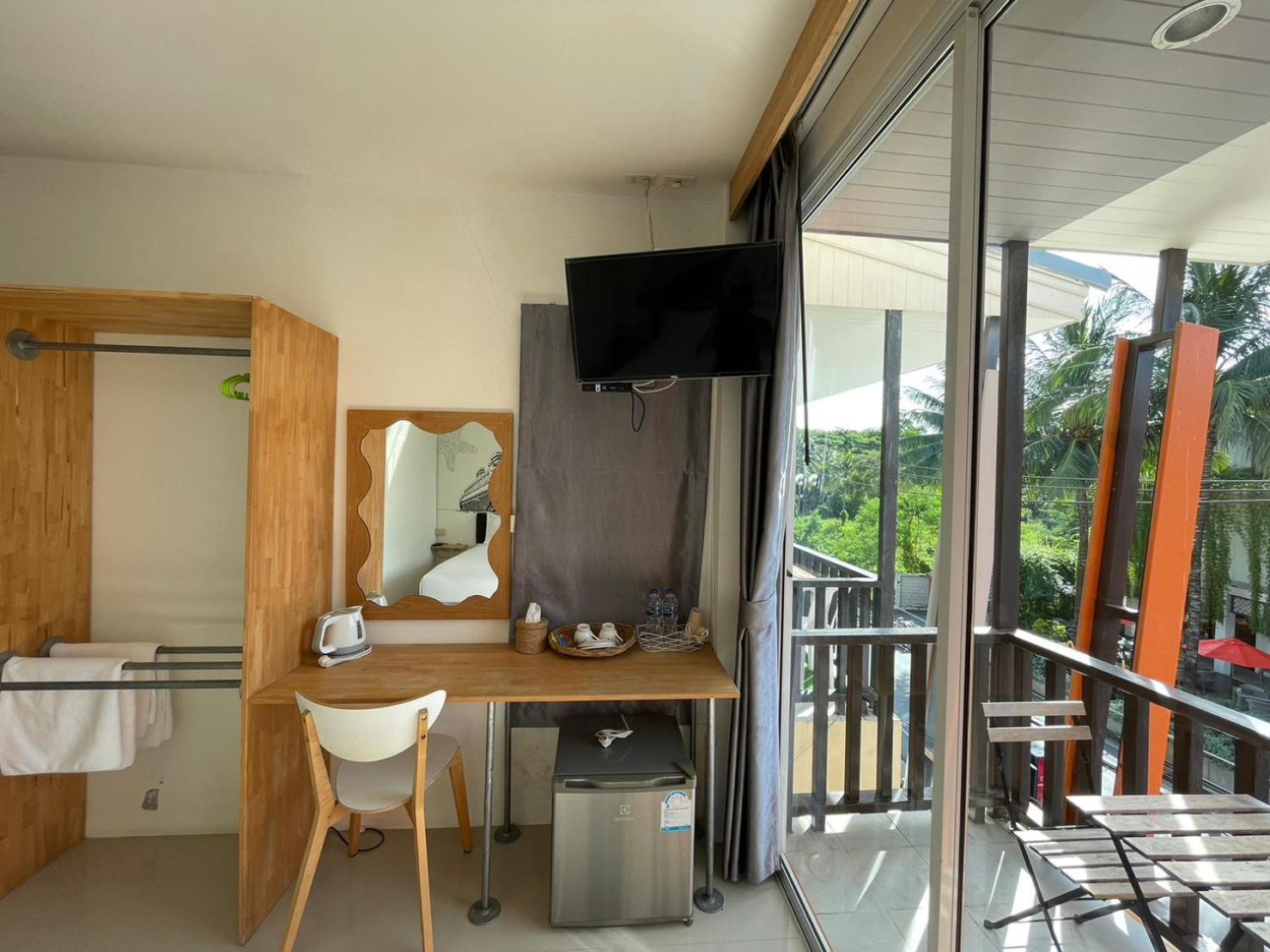 Dwell Phuket Airport Hotel At Naiyang Nai Yang Beach 외부 사진
